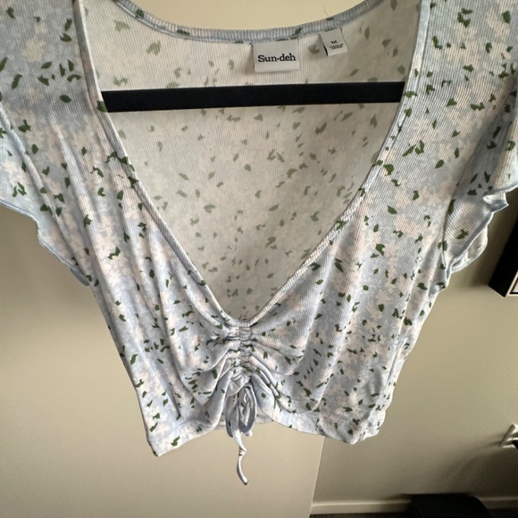 Aritzia Sunday Best Top NWOT - Picture 2 of 3